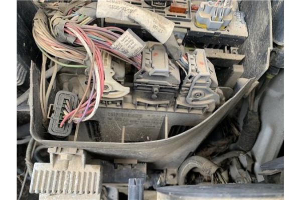 Recambio de centralita para peugeot partner combispace (5f) 1.6 hdi 90 referencia OEM IAM 9664843780 281013872 