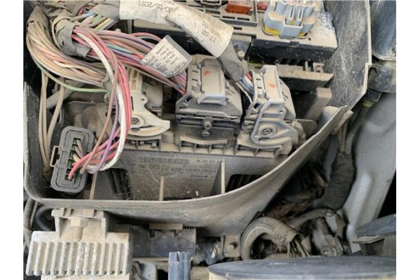 Recambio de centralita para peugeot partner combispace (5f) 1.6 hdi 90 referencia OEM IAM 9664843780 281013872 