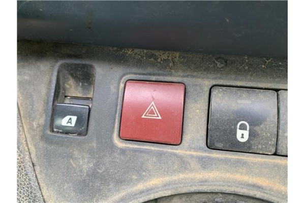 Recambio de interruptor luces emergencia para peugeot partner combispace (5f) 1.6 hdi 90 referencia OEM IAM 6990L2  