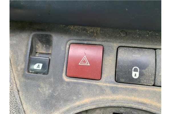 Recambio de interruptor luces emergencia para peugeot partner combispace (5f) 1.6 hdi 90 referencia OEM IAM 6990L2  