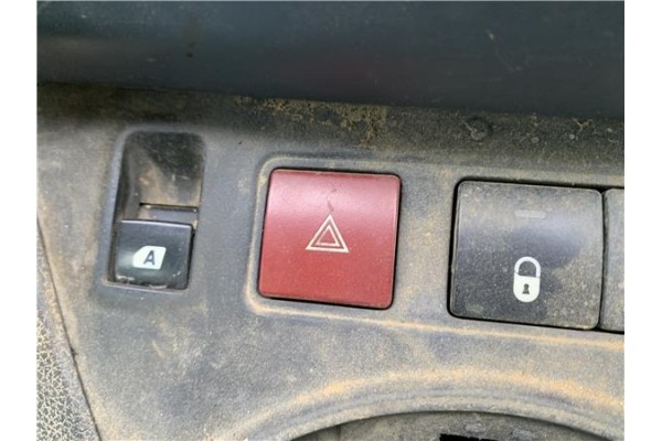 Recambio de interruptor luces emergencia para peugeot partner combispace (5f) 1.6 hdi 90 referencia OEM IAM 6990L2  