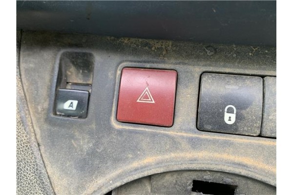 Recambio de interruptor luces emergencia para peugeot partner combispace (5f) 1.6 hdi 90 referencia OEM IAM 6990L2  