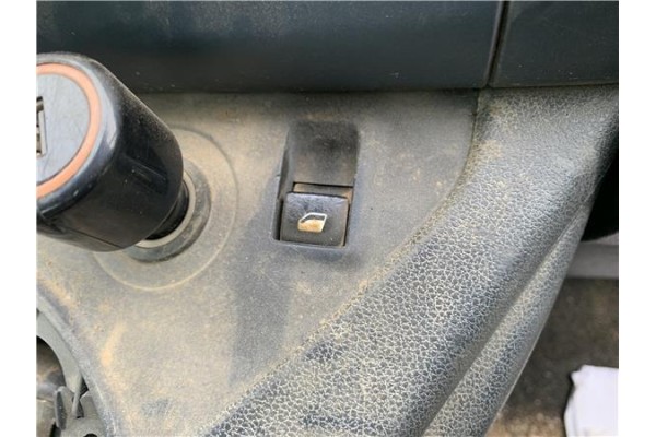 Recambio de mando elevalunas delantero derecho para peugeot partner combispace (5f) 1.6 hdi 90 referencia OEM IAM 6490HQ  
