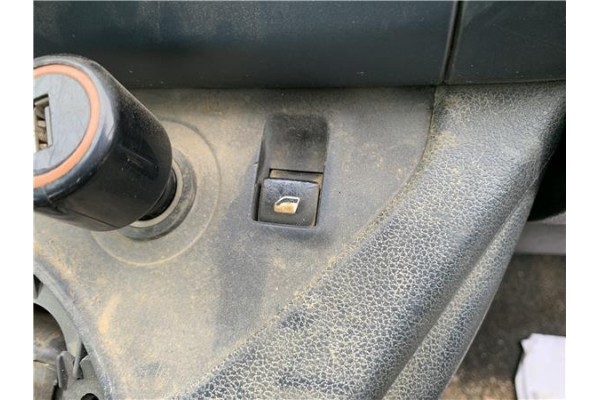 Recambio de mando elevalunas delantero derecho para peugeot partner combispace (5f) 1.6 hdi 90 referencia OEM IAM 6490HQ  