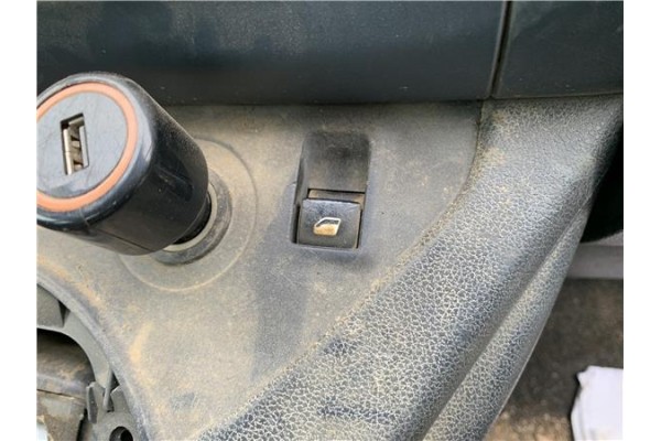 Recambio de mando elevalunas delantero derecho para peugeot partner combispace (5f) 1.6 hdi 90 referencia OEM IAM 6490HQ  