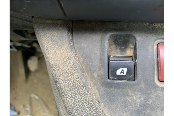 Recambio de mando elevalunas delantero izquierdo para peugeot partner combispace (5f) 1.6 hdi 90 referencia OEM IAM 6490E2  