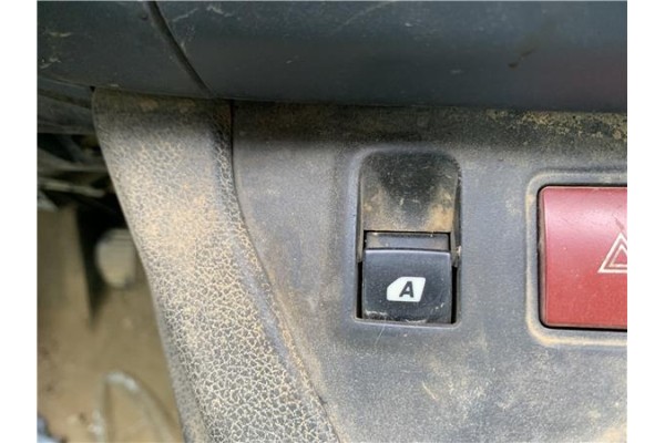 Recambio de mando elevalunas delantero izquierdo para peugeot partner combispace (5f) 1.6 hdi 90 referencia OEM IAM 6490E2  