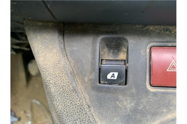 Recambio de mando elevalunas delantero izquierdo para peugeot partner combispace (5f) 1.6 hdi 90 referencia OEM IAM 6490E2  