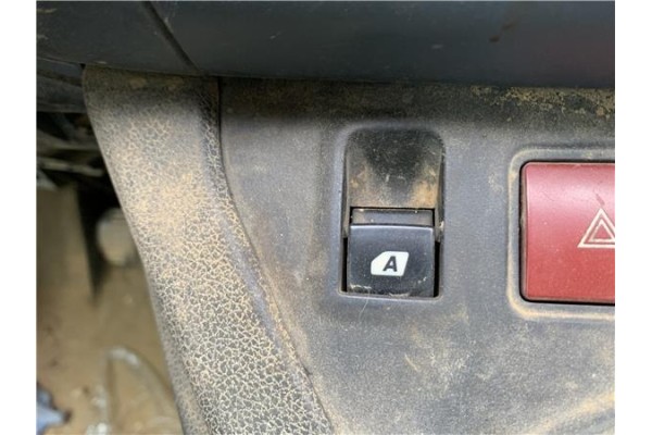 Recambio de mando elevalunas delantero izquierdo para peugeot partner combispace (5f) 1.6 hdi 90 referencia OEM IAM 6490E2  