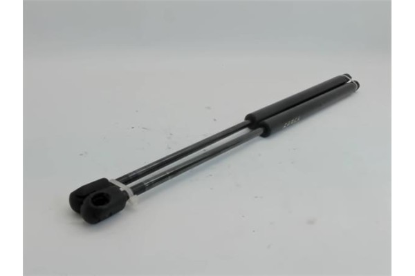 Recambio de amortiguador porton para hyundai getz (tb) 1.1 básico referencia OEM IAM 817701C001  817701C000 , HYUNDAI