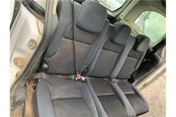 Recambio de asientos traseros para peugeot partner combispace (5f) 1.6 hdi 90 referencia OEM IAM 8846W9 8846X0 