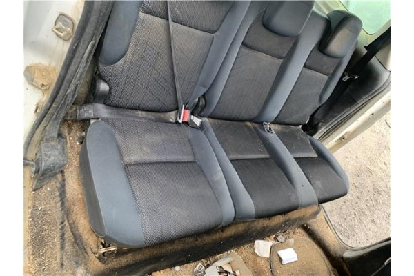 Recambio de asientos traseros para peugeot partner combispace (5f) 1.6 hdi 90 referencia OEM IAM 8846W9 8846X0 