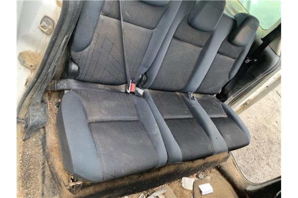 Recambio de asientos traseros para peugeot partner combispace (5f) 1.6 hdi 90 referencia OEM IAM 8846W9 8846X0 