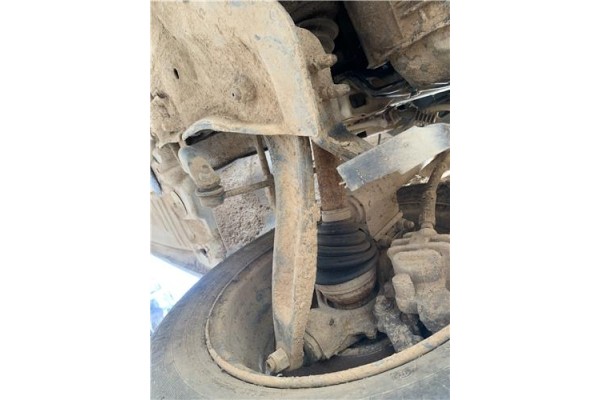 Recambio de brazo suspension delantero izquierdo para peugeot partner combispace (5f) 1.6 hdi 90 referencia OEM IAM 3520S2 16431