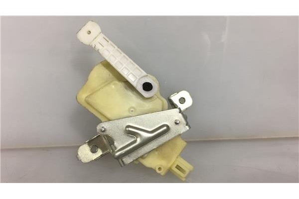 Recambio de cierre electromagnetico porton para toyota yaris (ksp9/scp9/nlp9)(2005) 1.3 vvt-i referencia OEM IAM   