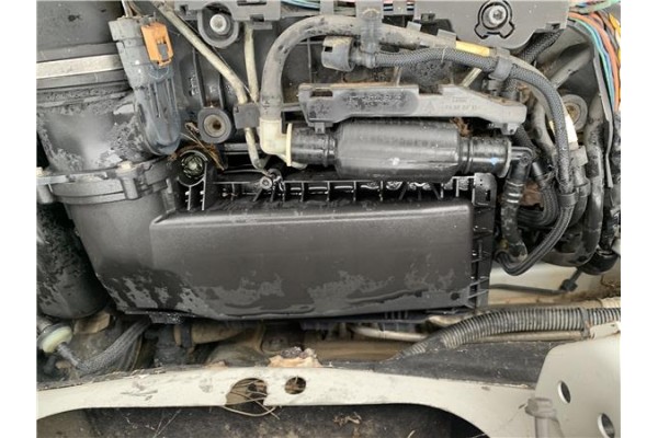 Recambio de carcasa filtro aire para peugeot partner combispace (5f) 1.6 hdi 90 referencia OEM IAM 1420R7  