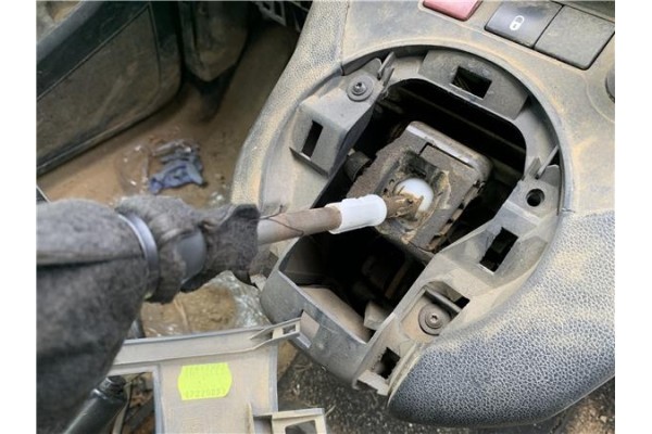 Recambio de palanca de cambio para peugeot partner combispace (5f) 1.6 hdi 90 referencia OEM IAM 2400KF  