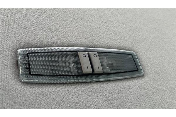 Recambio de luz trasero central techo para opel corsa d 1.3 cdti referencia OEM IAM 1230096 13101642 