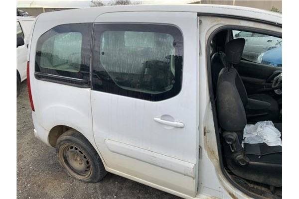 Recambio de puerta trasero derecha para peugeot partner combispace (5f) 1.6 hdi 90 referencia OEM IAM 9008S3 9831169680 