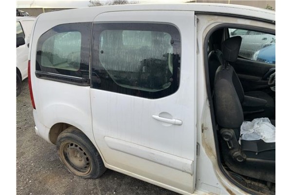 Recambio de puerta trasero derecha para peugeot partner combispace (5f) 1.6 hdi 90 referencia OEM IAM 9008S3 9831169680 