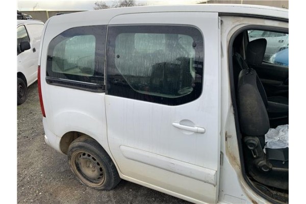 Recambio de puerta trasero derecha para peugeot partner combispace (5f) 1.6 hdi 90 referencia OEM IAM 9008S3 9831169680 