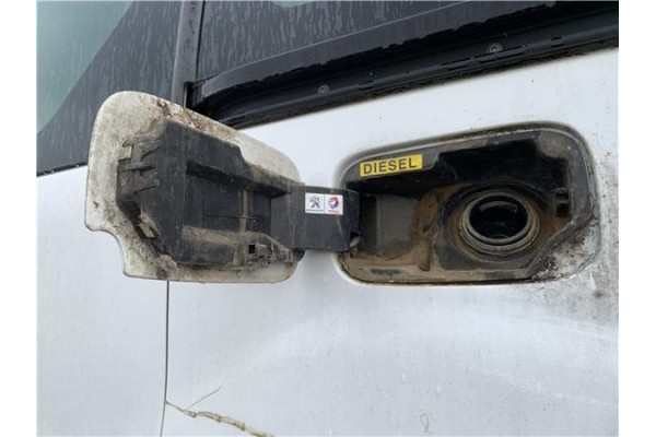 Recambio de tapa exterior combustible para peugeot partner combispace (5f) 1.6 hdi 90 referencia OEM IAM 1517G0 1679984080 