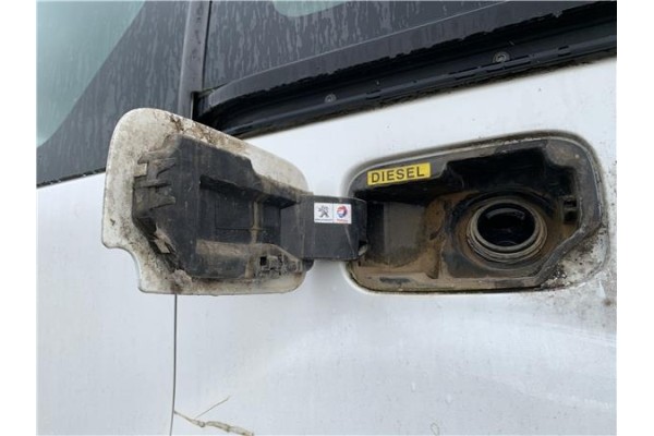 Recambio de tapa exterior combustible para peugeot partner combispace (5f) 1.6 hdi 90 referencia OEM IAM 1517G0 1679984080 