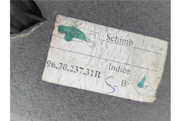 Recambio de retrovisor electrico izquierdo para dacia sandero ii 1.2 ambiance referencia OEM IAM 963023731R  