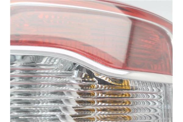 Recambio de piloto trasero derecho para dacia sandero ii 1.2 ambiance referencia OEM IAM 265506669R  