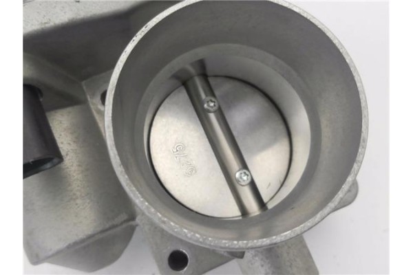 Recambio de caja mariposa aire para volkswagen golf iv berlina (1j1) 1.6 16v referencia OEM IAM 703703770  