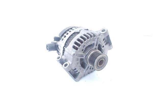 Recambio de alternador para peugeot 5008 1.6 premium referencia OEM IAM 0986048740  