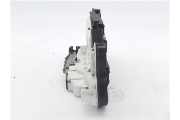 Recambio de cierre electromagnetico delantero izquierdo para volkswagen up! (121) 1.0 black up! referencia OEM IAM 1S1837015B  