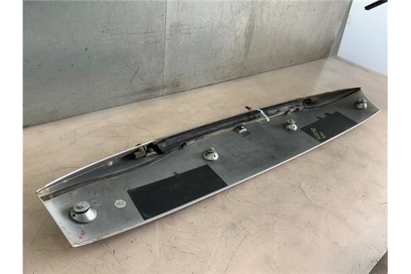 Recambio de aleron trasero para bmw serie 3 touring (e46) 2.2 320i referencia OEM IAM 51718235987 8235987 