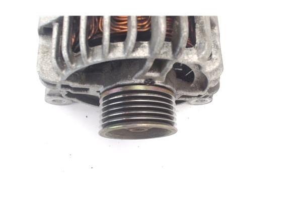 Recambio de alternador para peugeot 206 cc cabrio-coupé 1.6 16v referencia OEM IAM 63321733  