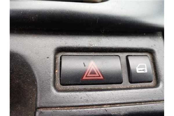 Recambio de interruptor luces emergencia para bmw serie 3 touring (e46) 2.2 320i referencia OEM IAM 61318368920  