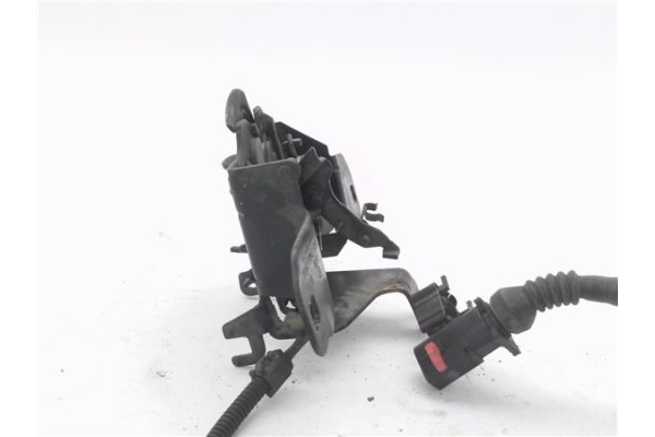 Recambio de cerradura capo para volkswagen golf iv berlina (1j1) 1.6 16v referencia OEM IAM 1J0823503C  