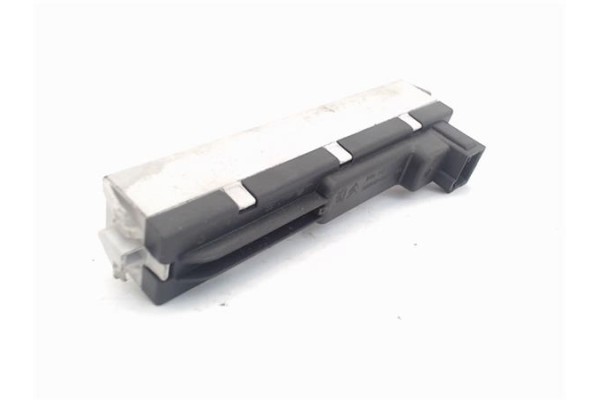 Recambio de conjunto interruptores para peugeot 207 1.6 hdi referencia OEM IAM 6105E5  