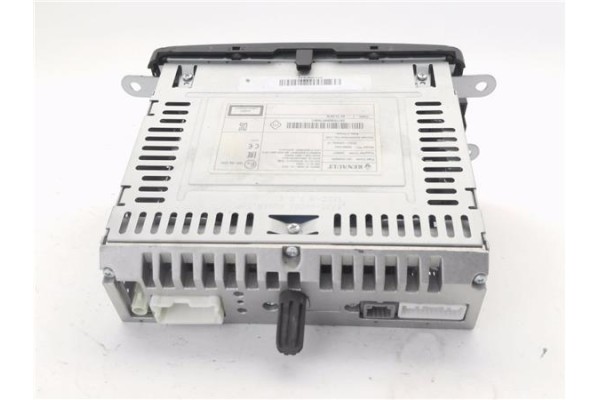 Recambio de autoradio para dacia sandero ii 1.2 ambiance referencia OEM IAM 281153889R  
