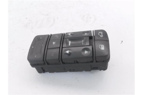 Recambio de mando elevalunas delantero izquierdo para opel vectra c berlina 1.9 elegance referencia OEM IAM 09185954 687833988 