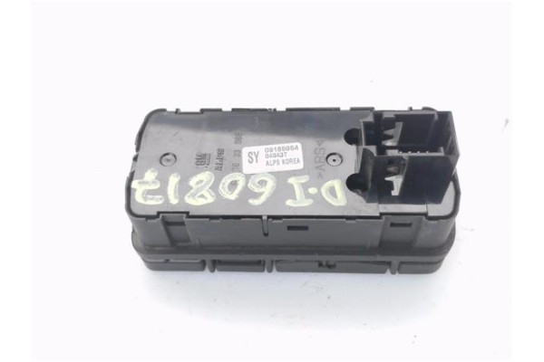 Recambio de mando elevalunas delantero izquierdo para opel vectra c berlina 1.9 elegance referencia OEM IAM 09185954 687833988 