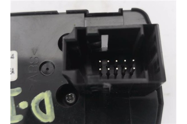 Recambio de mando elevalunas delantero izquierdo para opel vectra c berlina 1.9 elegance referencia OEM IAM 09185954 687833988 