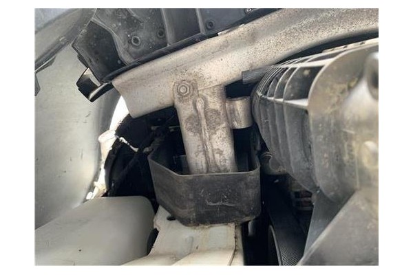 Recambio de refuerzo paragolpes para renault clio iii 1.5 dci (c/br1g) referencia OEM IAM 8200124595  