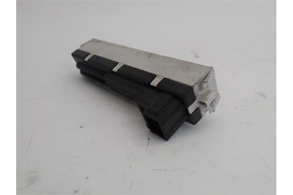 Recambio de conjunto interruptores para peugeot 207 1.6 hdi referencia OEM IAM 6105E5  