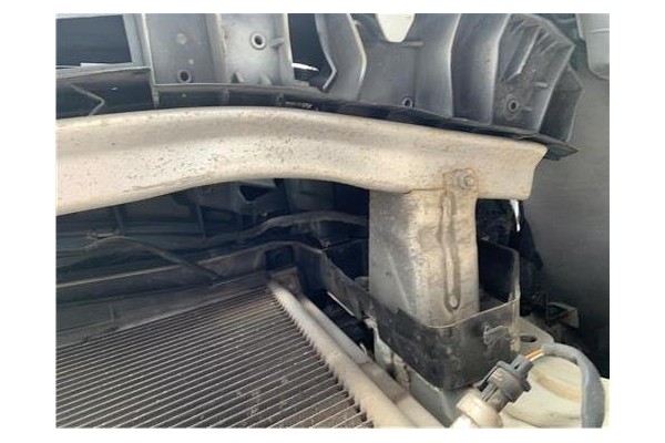 Recambio de refuerzo paragolpes para renault clio iii 1.5 dci (c/br1g) referencia OEM IAM 8200124595  