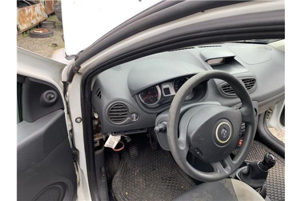 Recambio de salpicadero para renault clio iii 1.5 dci (c/br1g) referencia OEM IAM 8200407575  