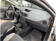 Recambio de salpicadero para renault clio iii 1.5 dci (c/br1g) referencia OEM IAM 8200407575  