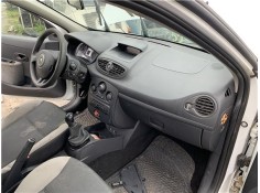 Recambio de salpicadero para renault clio iii 1.5 dci (c/br1g) referencia OEM IAM 8200407575  