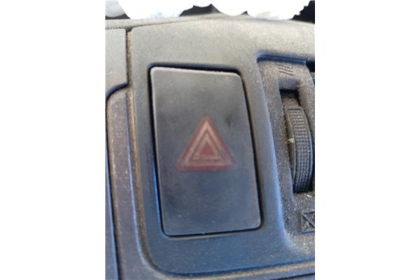 Recambio de interruptor luces emergencia para toyota verso (aur2/zgr2) 2.0 d-4d referencia OEM IAM 843320F030  