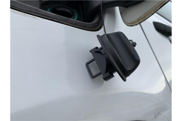 Recambio de tapon combustible para renault clio iii 1.5 dci (c/br1g) referencia OEM IAM 7700431898  