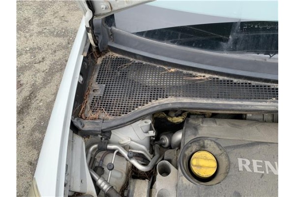 Recambio de torpedo para renault clio iii 1.5 dci (c/br1g) referencia OEM IAM 8200290131  